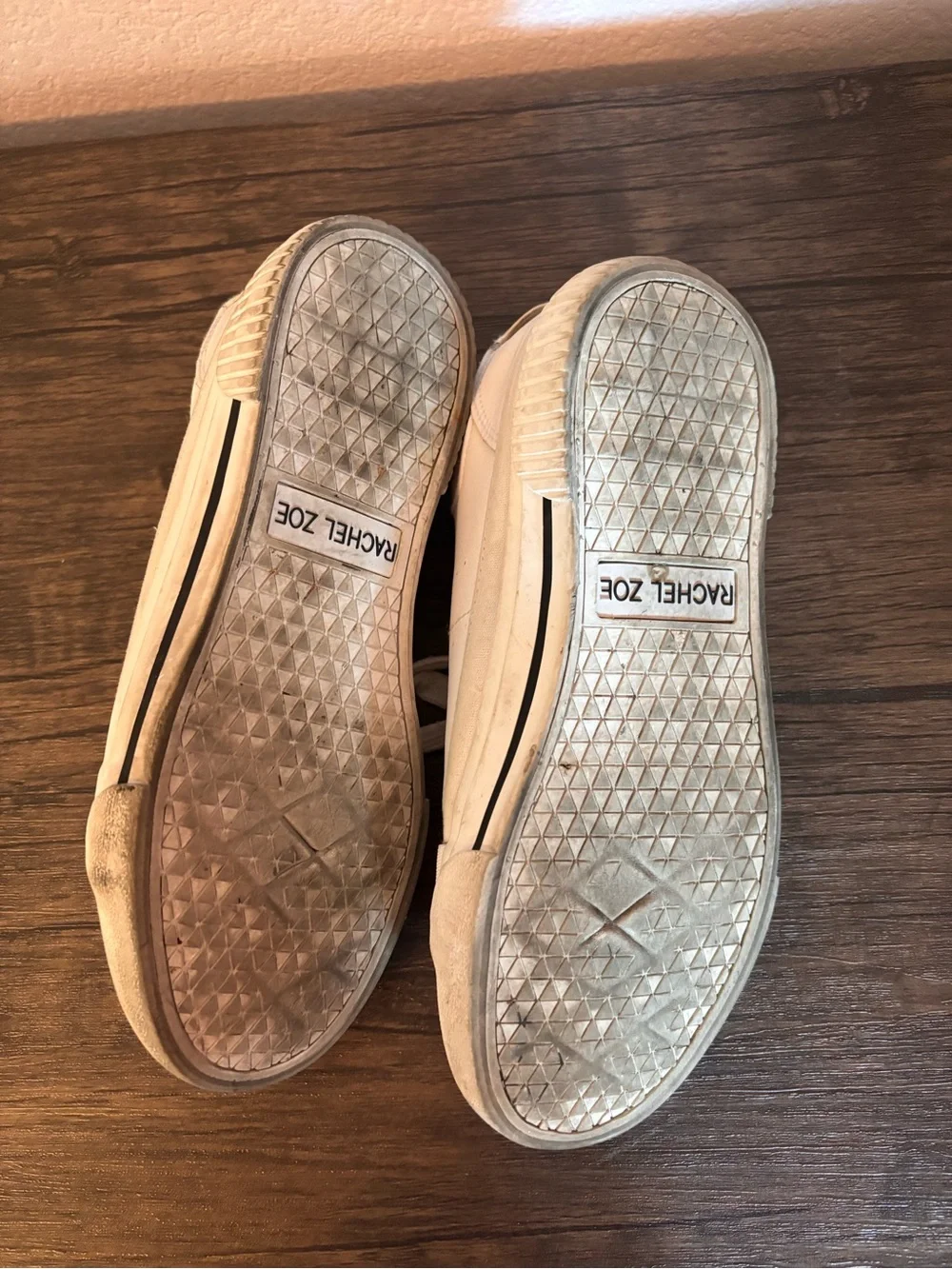 Shoes size 7.5 - Picture 8 of 9